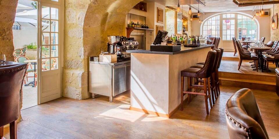restaurant