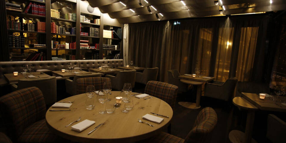 restaurant