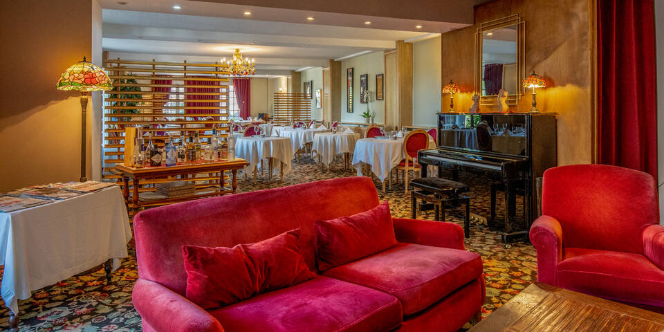 restaurant