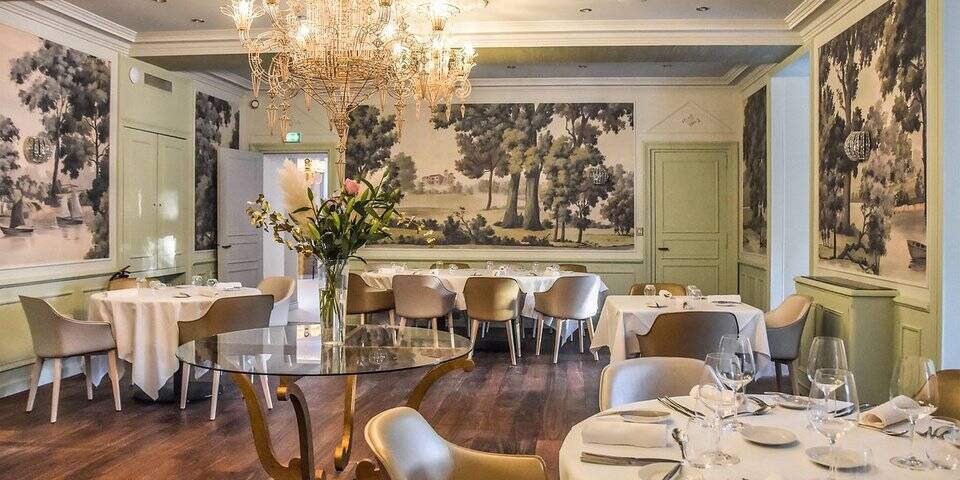 restaurant