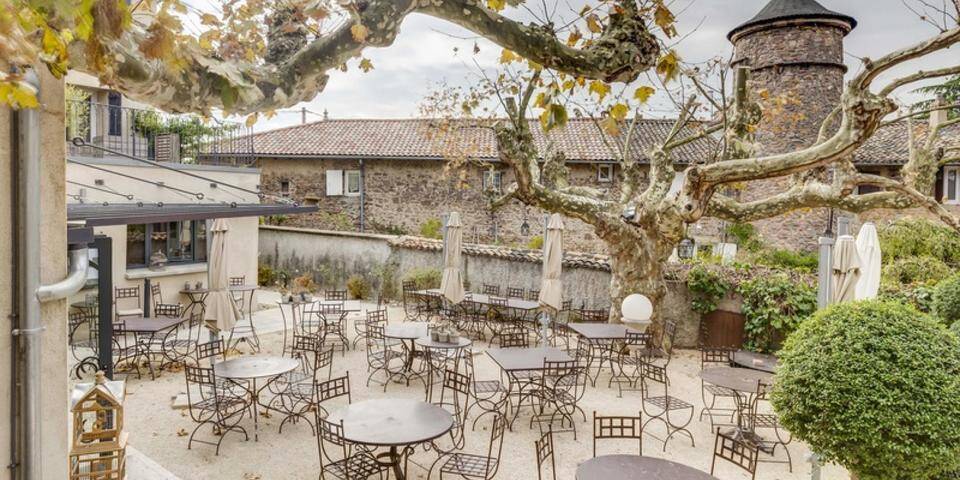 restaurant