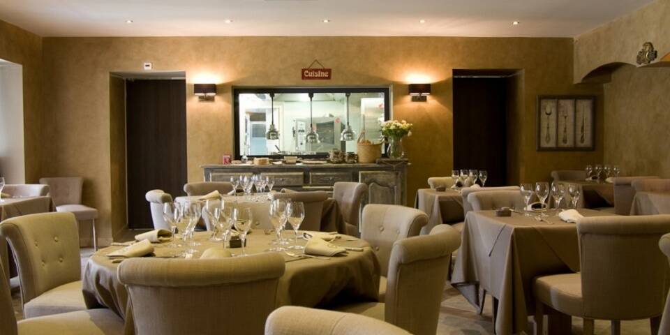 restaurant
