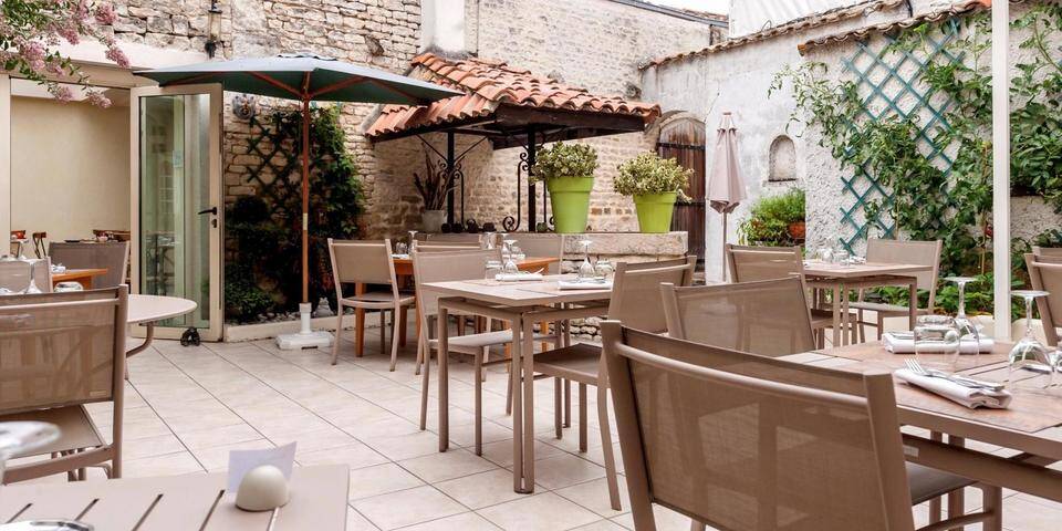 restaurant