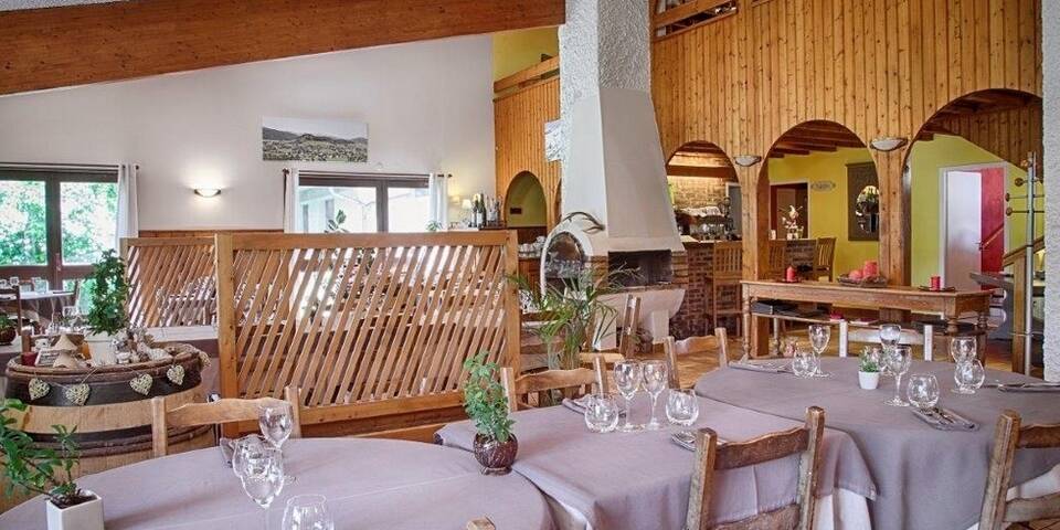 restaurant