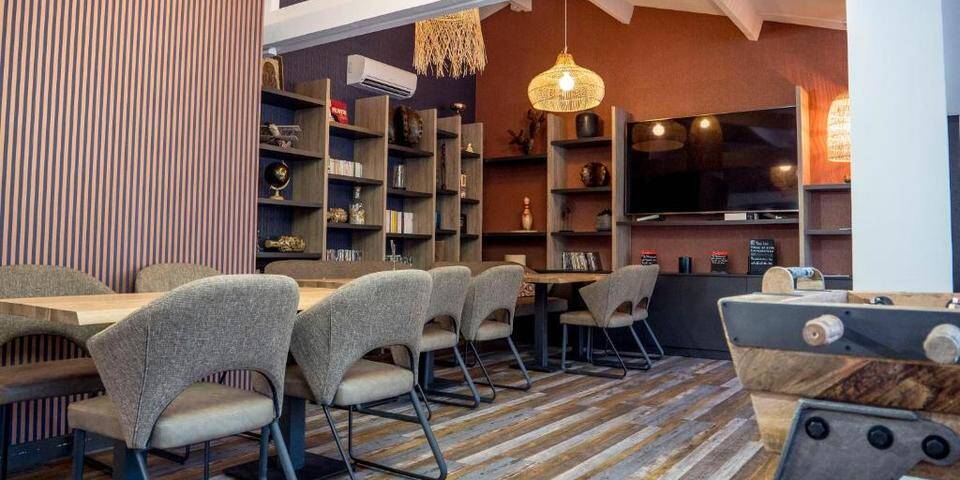 restaurant