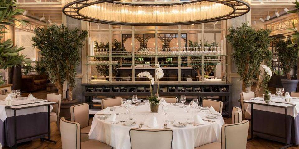 restaurant