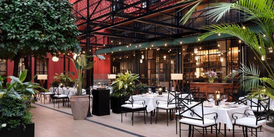 restaurant