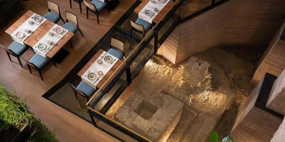 restaurant