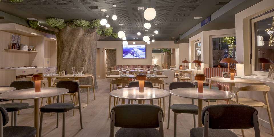 restaurant