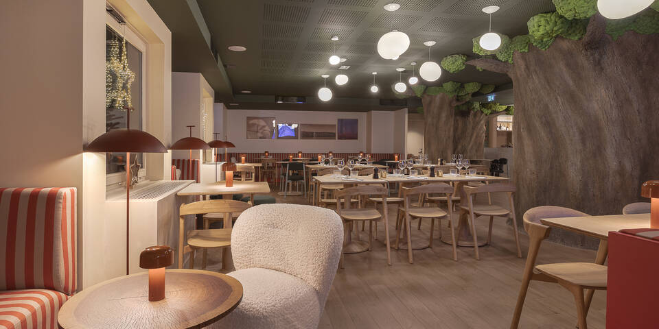 restaurant