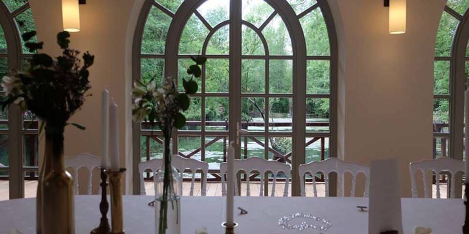 restaurant