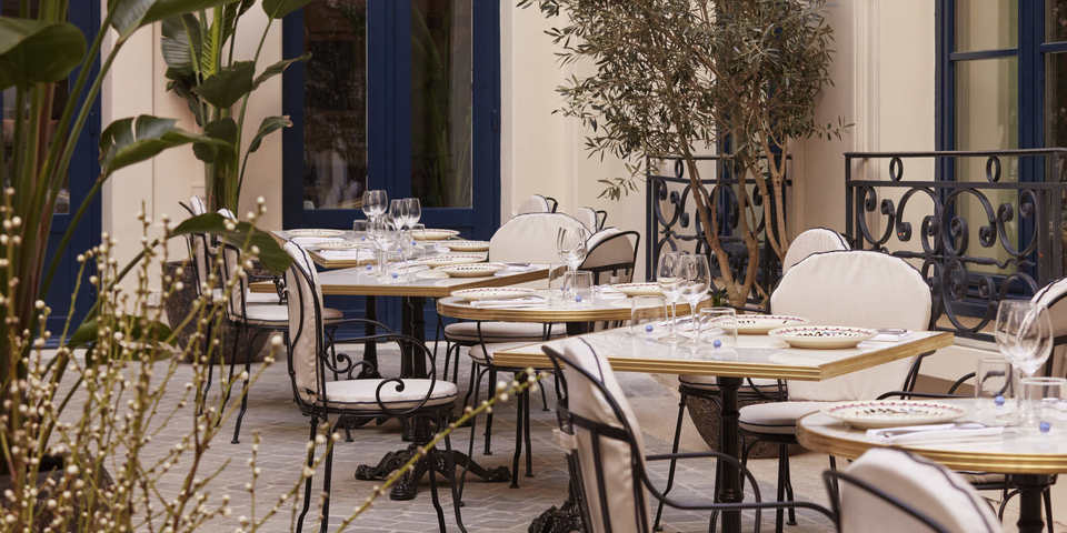 restaurant