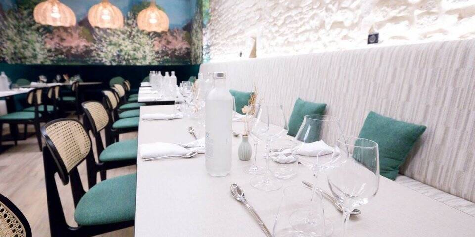 restaurant
