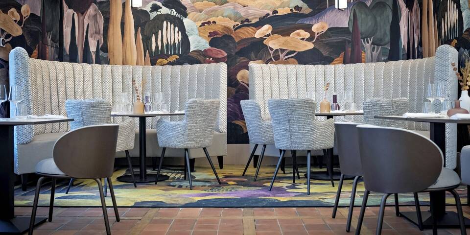 restaurant