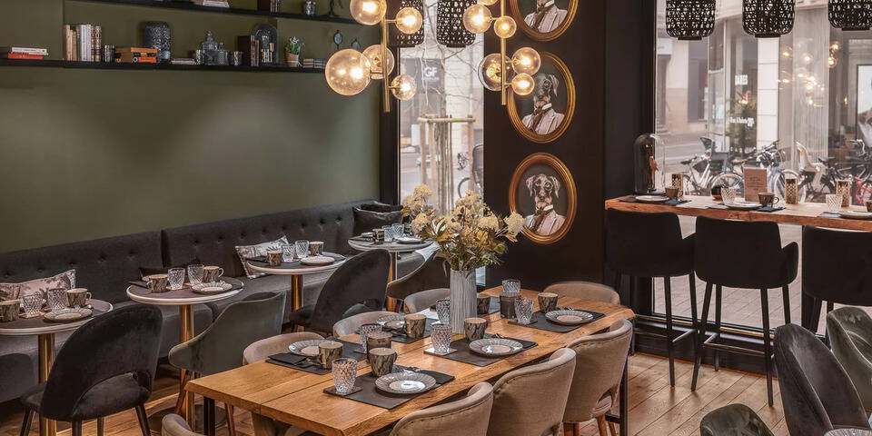 restaurant