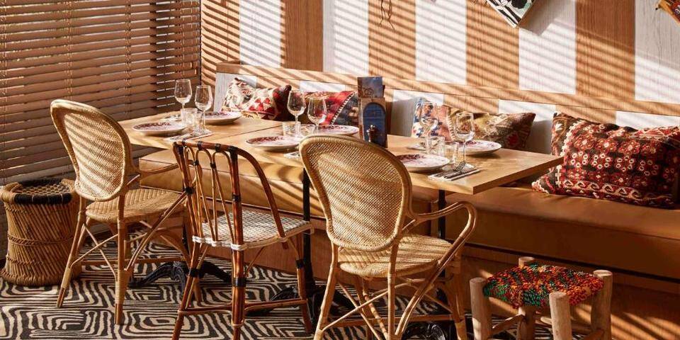 restaurant