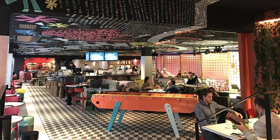 restaurant