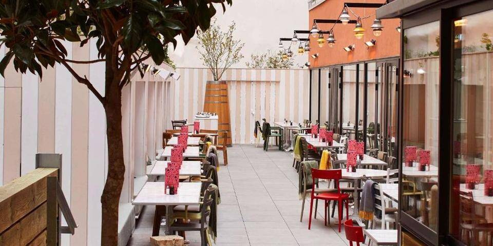 restaurant