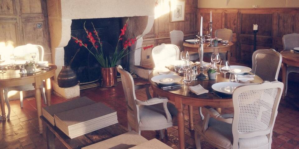 restaurant