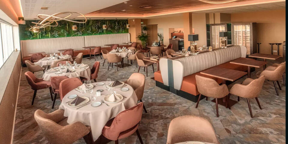 restaurant