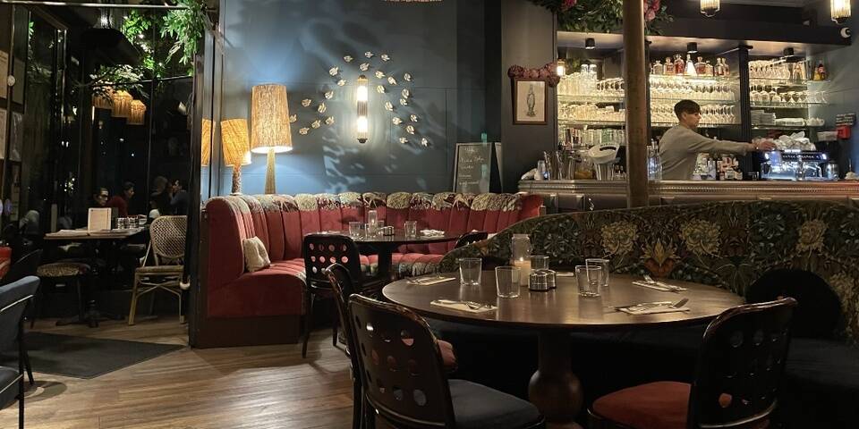 restaurant
