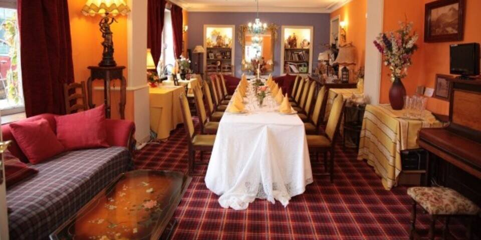 restaurant