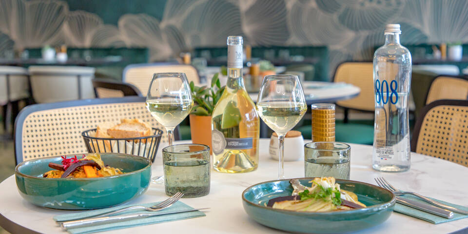 restaurant
