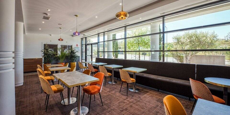 restaurant