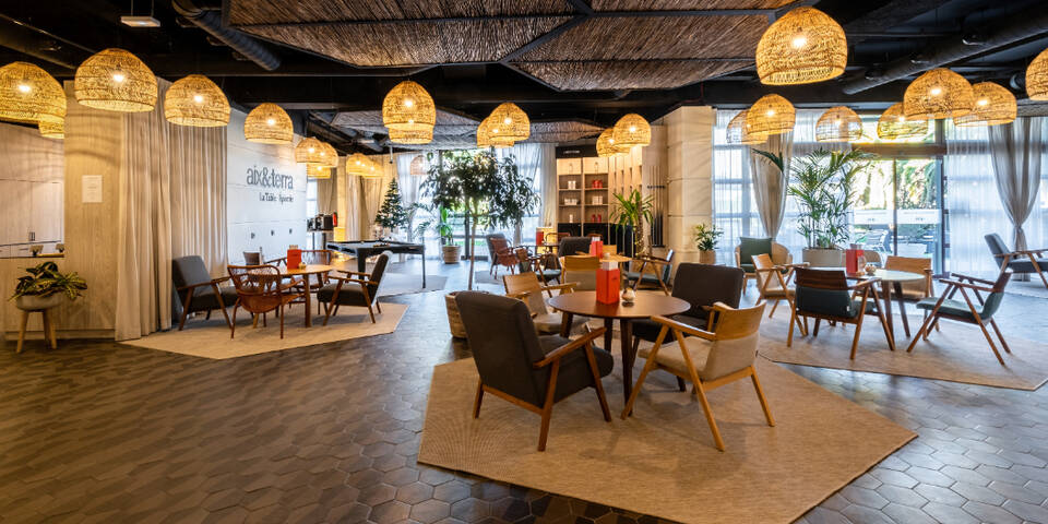 restaurant