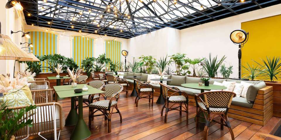 restaurant