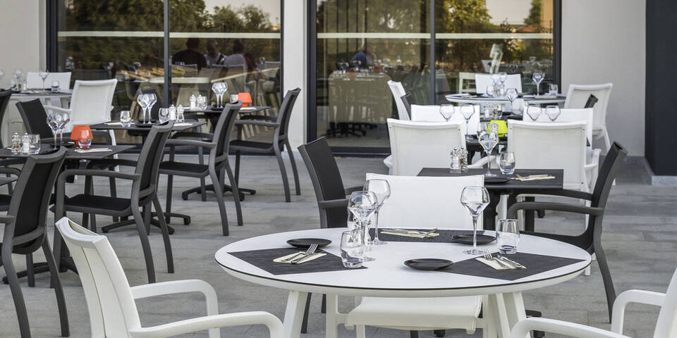 restaurant