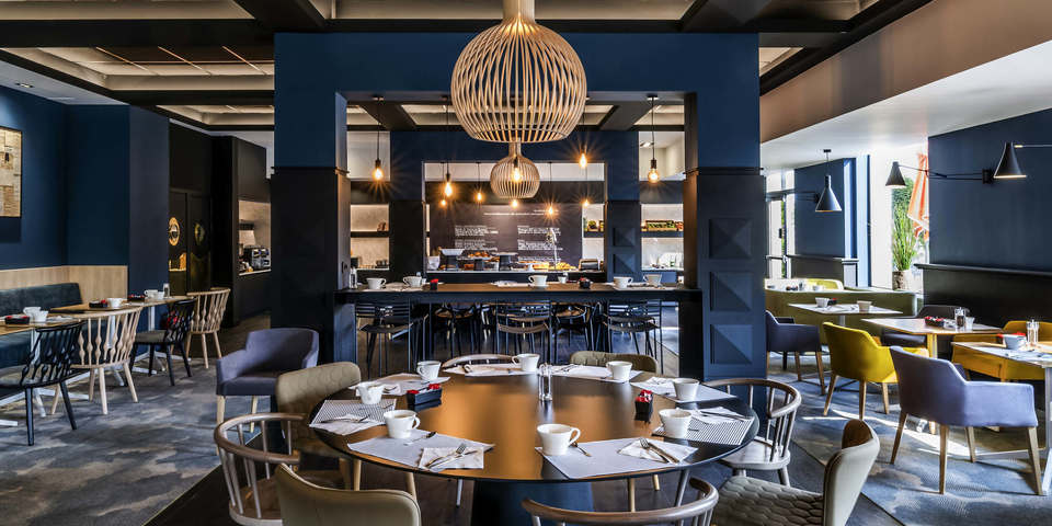 restaurant