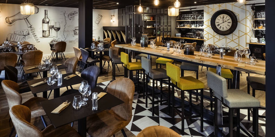 restaurant