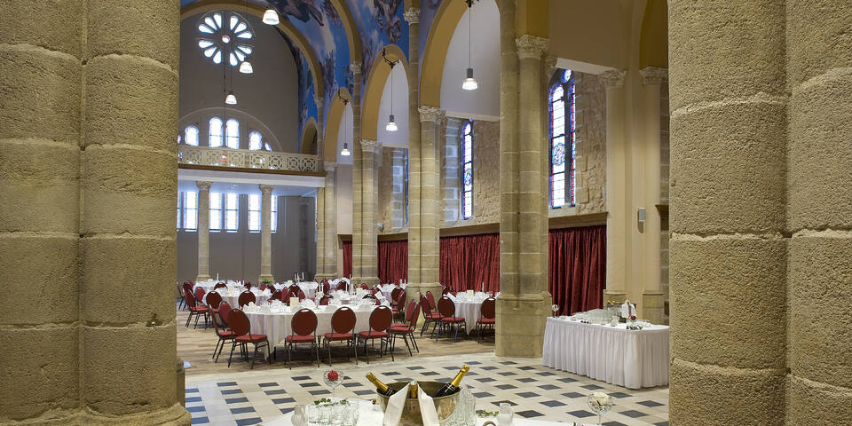 restaurant