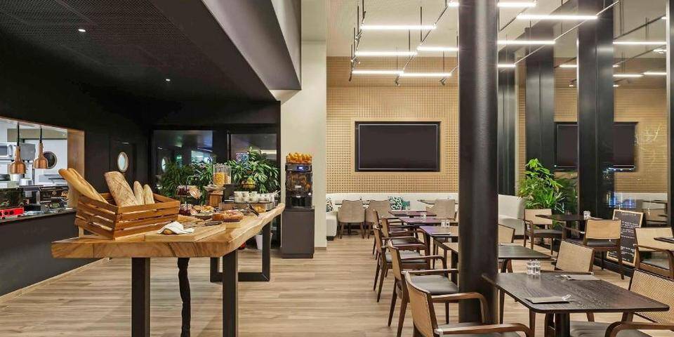 restaurant