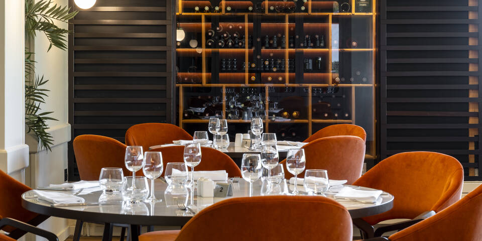 restaurant
