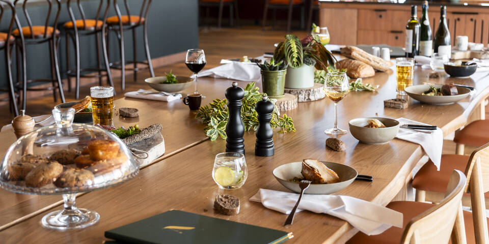 restaurant