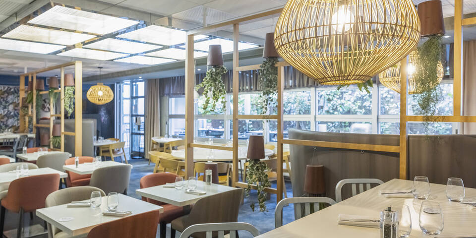 restaurant