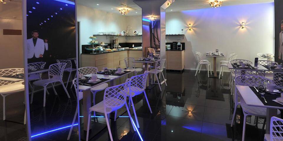 restaurant