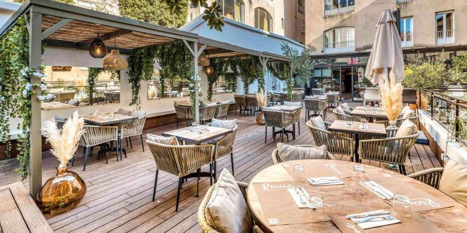 restaurant