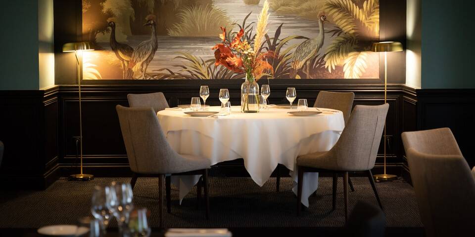 restaurant