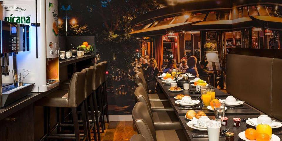 restaurant