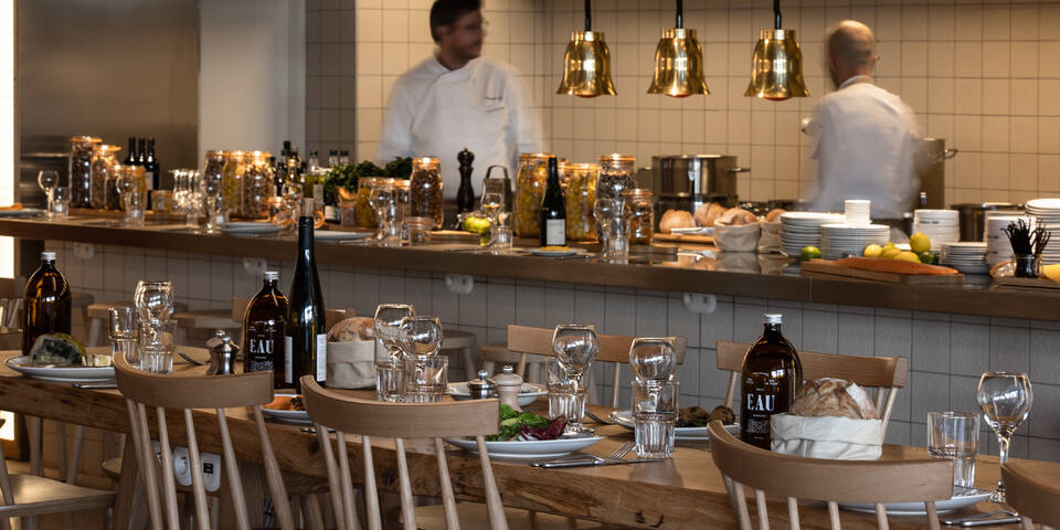 restaurant
