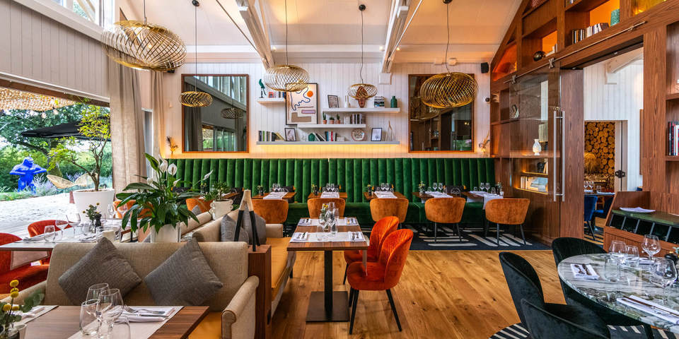 restaurant