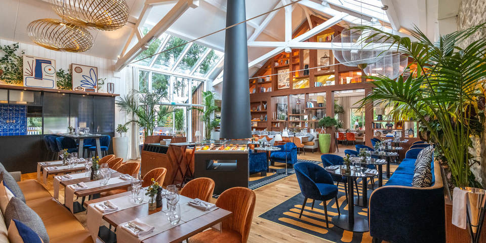 restaurant