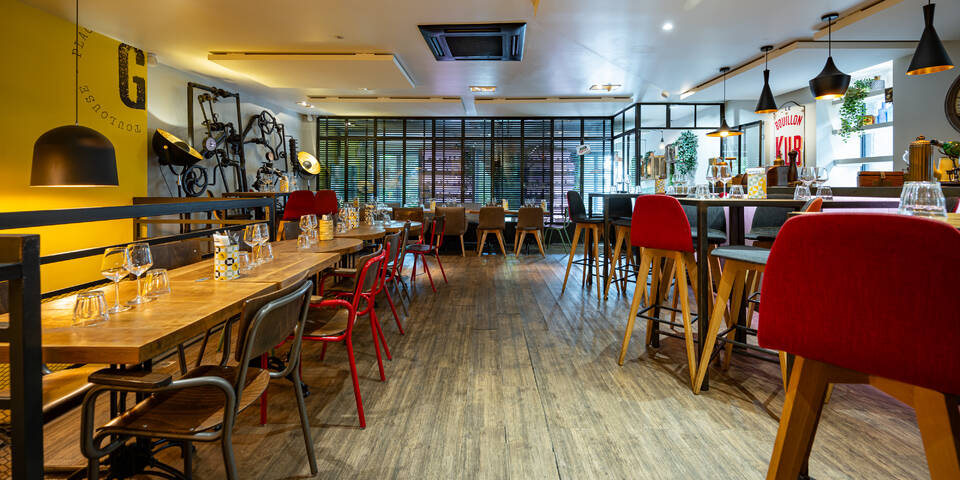 restaurant