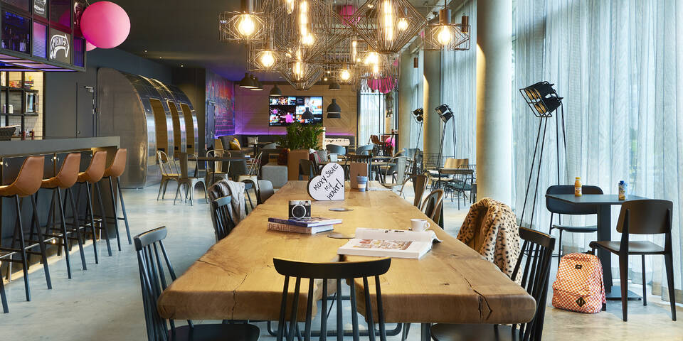 restaurant