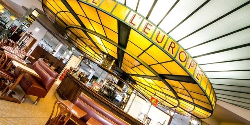 restaurant