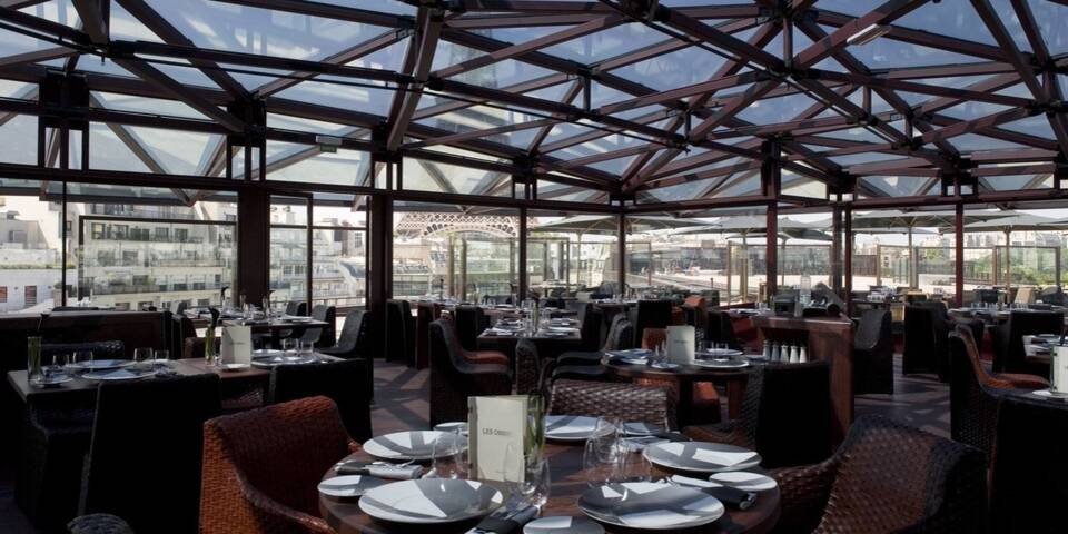 restaurant