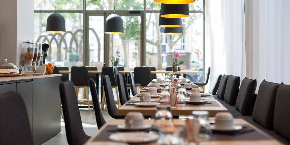 restaurant